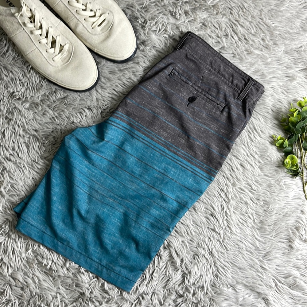 Mossimo teal and grey board shorts size 32